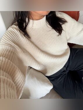 Everlane cream knit sweater Sz M